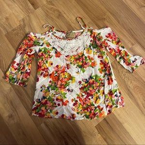 3/4 sleeve floral top